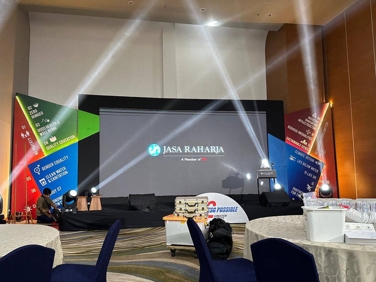Sewa Wings Backdrop Jakarta - Krista Entertainment